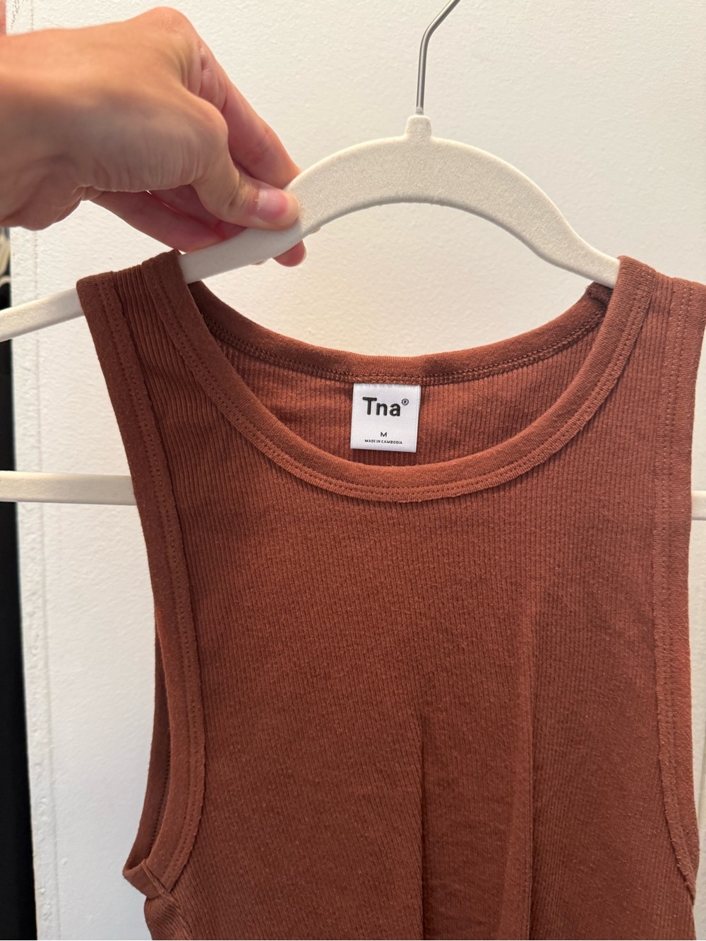 TNA Ribbed Cropped Tank Top - Rust Brown - Picture 2 of 4